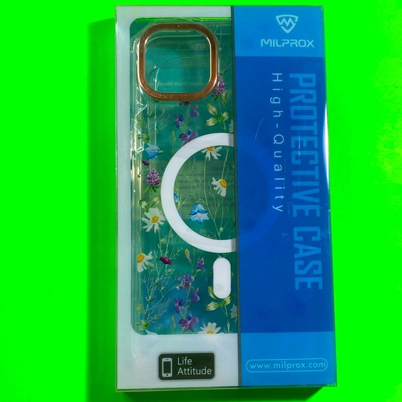 NEW IN BOX iPhone 15 Plus Flower Case 6.7” by Milprox - Picture 3 of 4